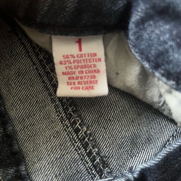 Almost Famous Jean Shorts - Picture 4 of 7